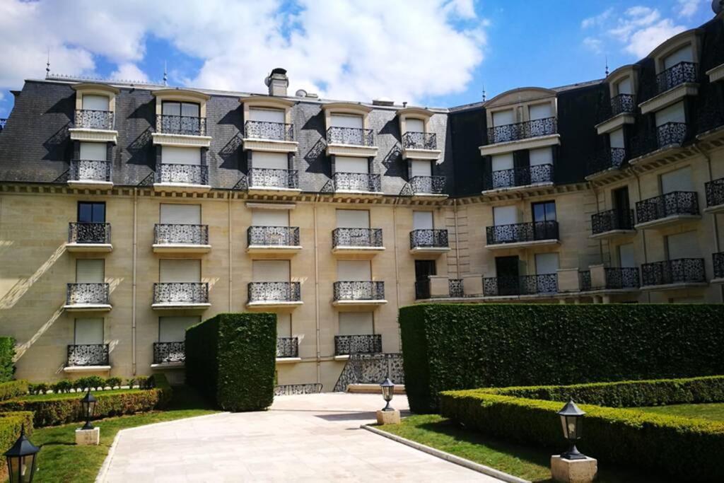 Nid Douillet A Bagatelle Apartment Deauville Exterior photo
